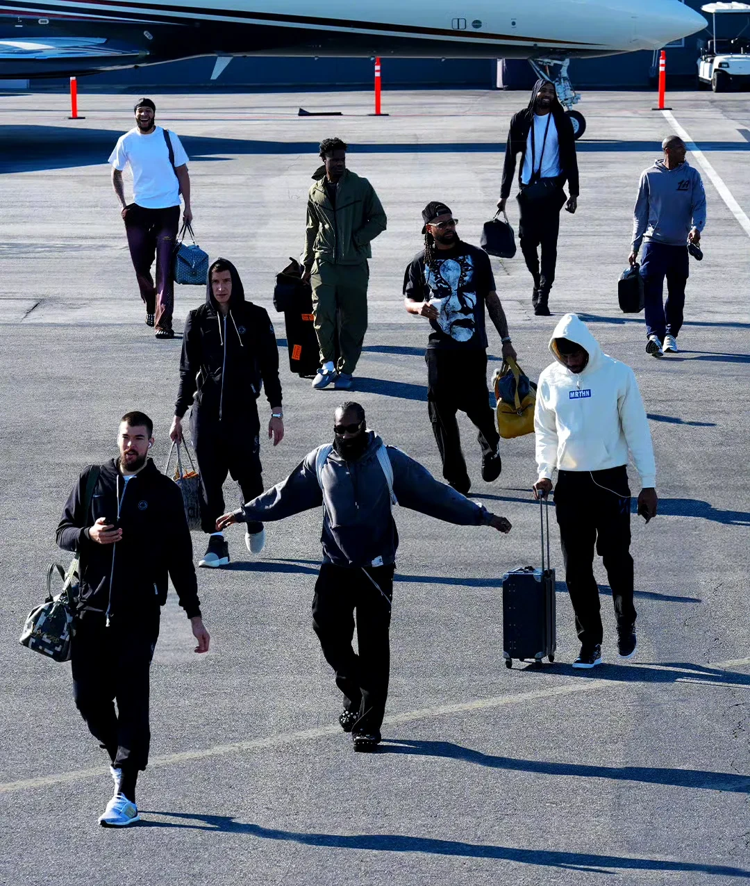 乐鱼赛地聚焦：全明星赛集结日热度飙升，新奥尔良鹈鹕遗憾出局，信心回归，年轻球员获得机会的简单介绍