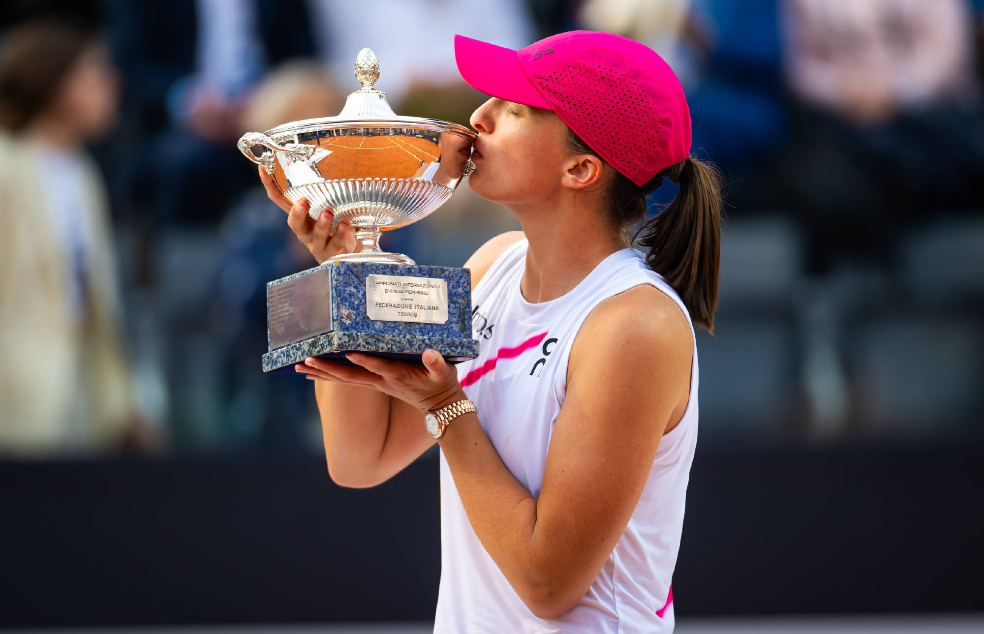 乐鱼科维托娃在SKT比赛中战术调整，连败引发热议！(科维托娃拿过几个大满贯)